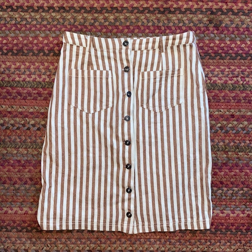 EMBERLEY BROWN VERTICAL STRIPE BUTTON FRONT MIDI SKIRT